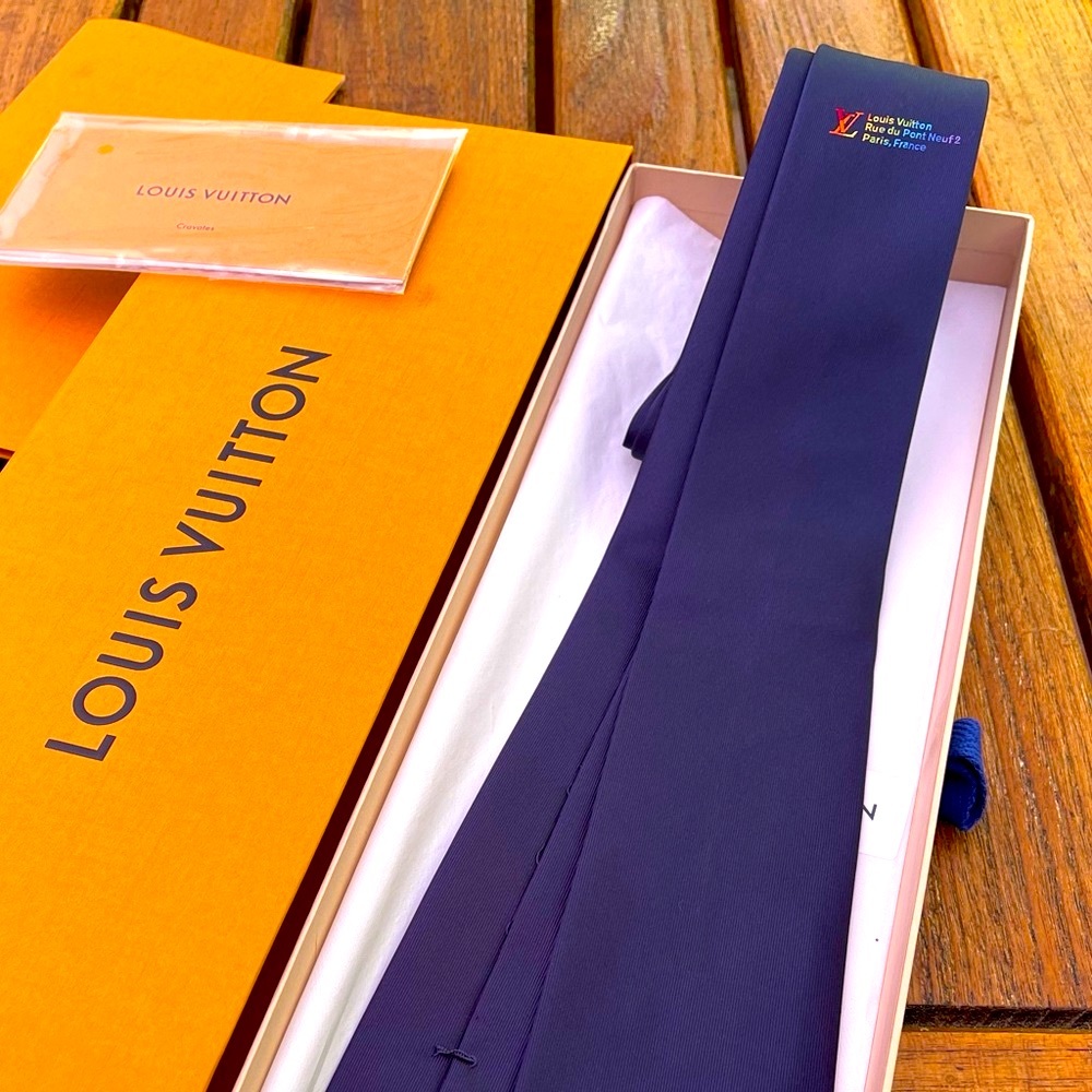 🎁LV HOLIDAY 26’🎁🆕💯LOUIS VUITTON VIRGIL ABLOH RUNWAY SUNSHINE MOTIF TIE🌞🔥 - Picture 6 of 17